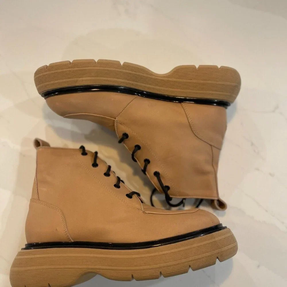 New Free People Mara Lace Up Platform Boots in Taupe Brown size US 9 / EUR 39 - Picture 6 of 9